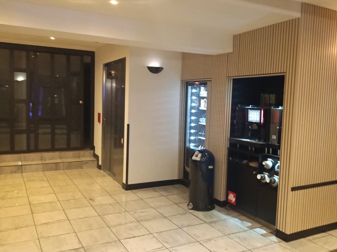御花园酒店主图