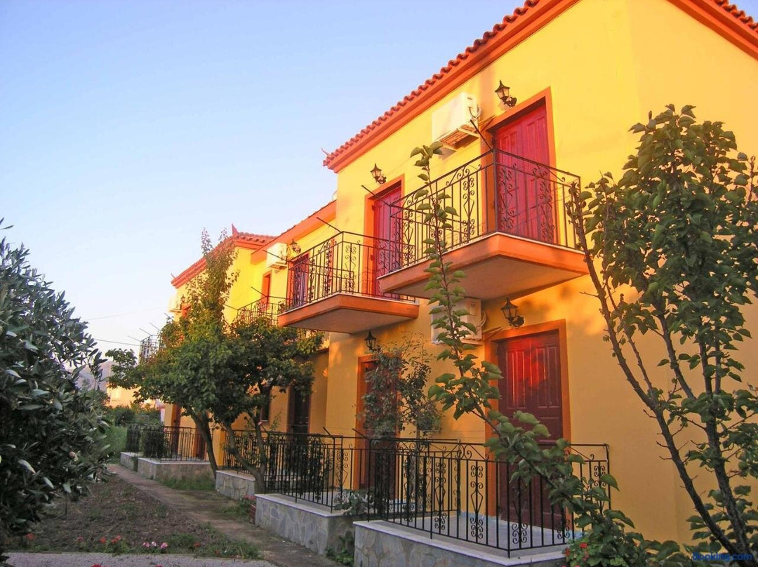 Acapoulco Apartments