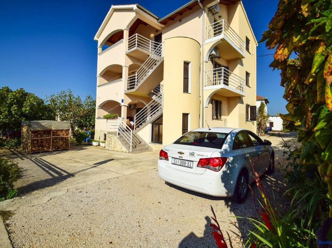 Apartments Marko 527