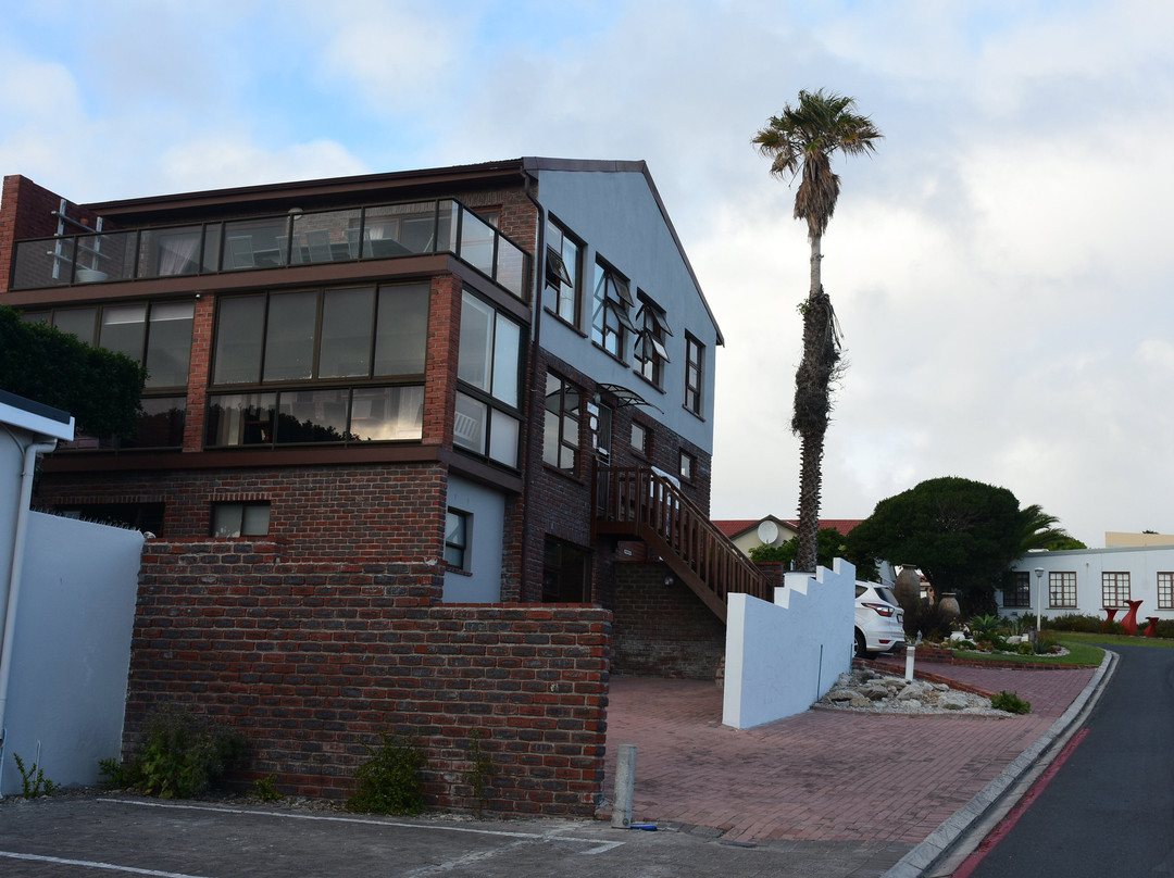 White Shark Guest House主图