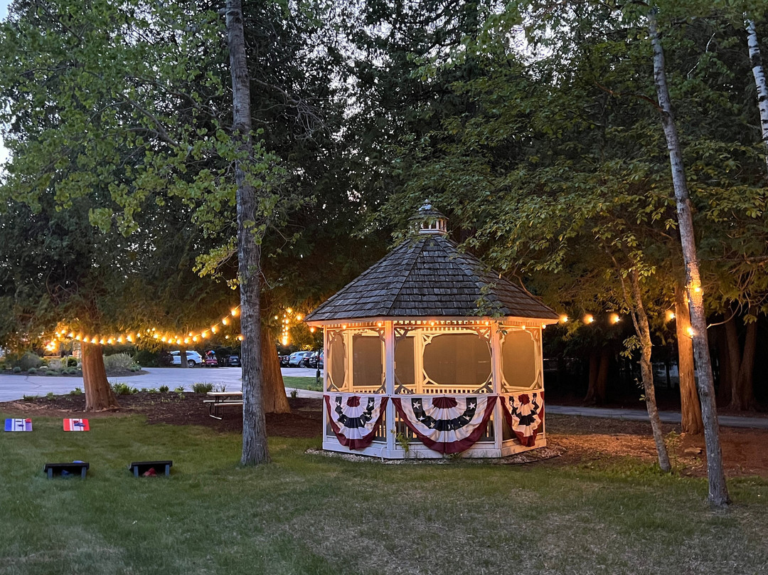 Baileys Harbor Yacht Club Resort主图