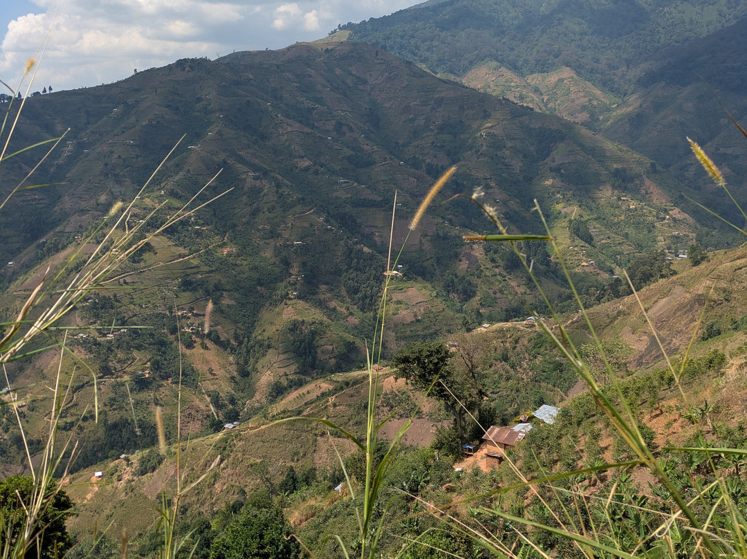 Crazy crater tours-Fort Portal必去景点