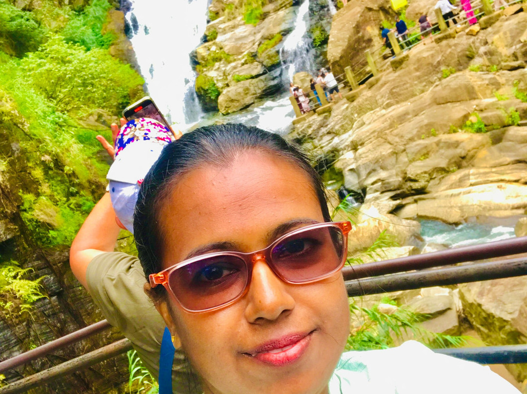 Ella Happy Tours & tuk tuk and taxi-埃勒必去景点