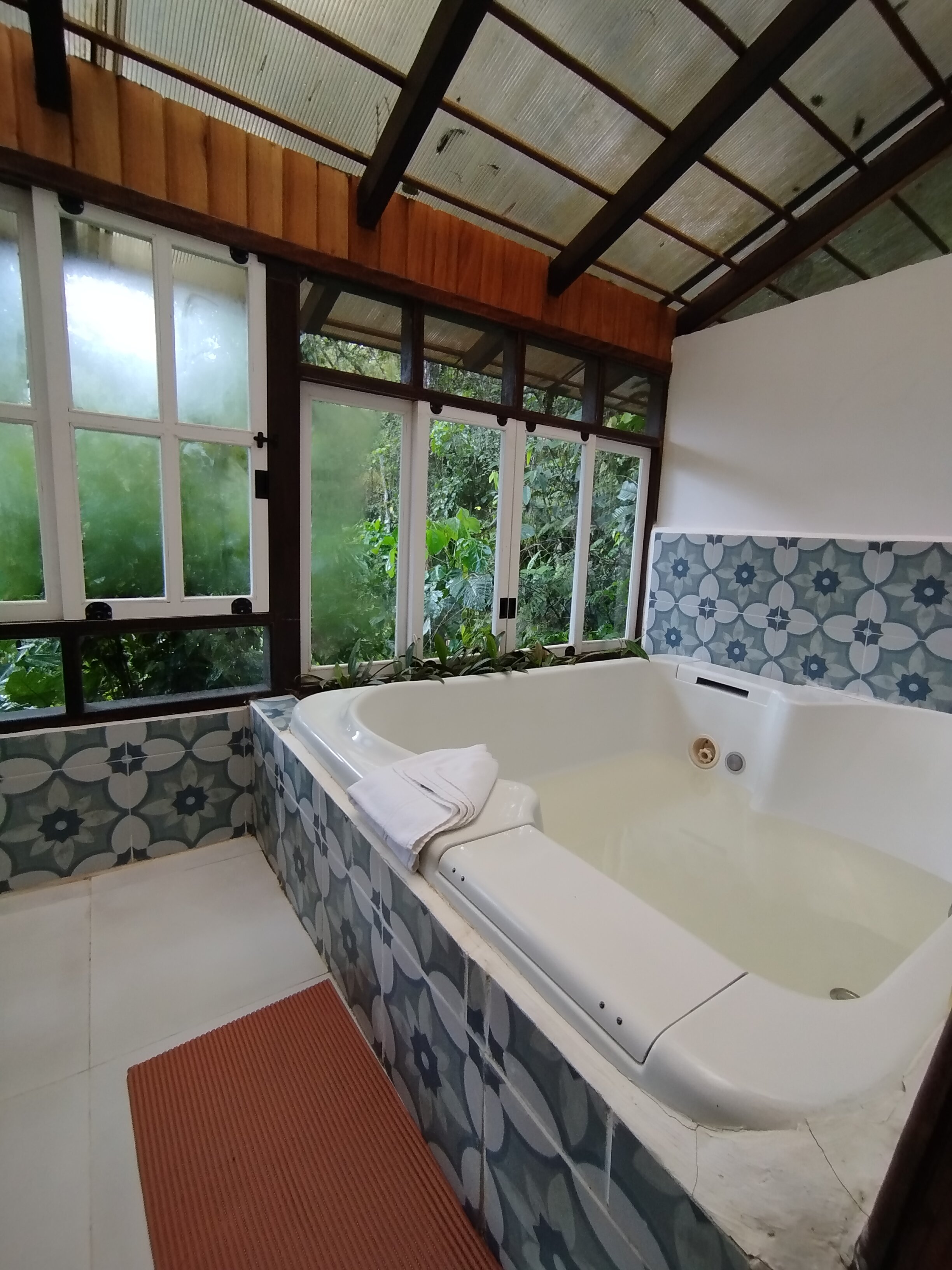 Sacha Urco Lodge y Bosque Protector-浴室