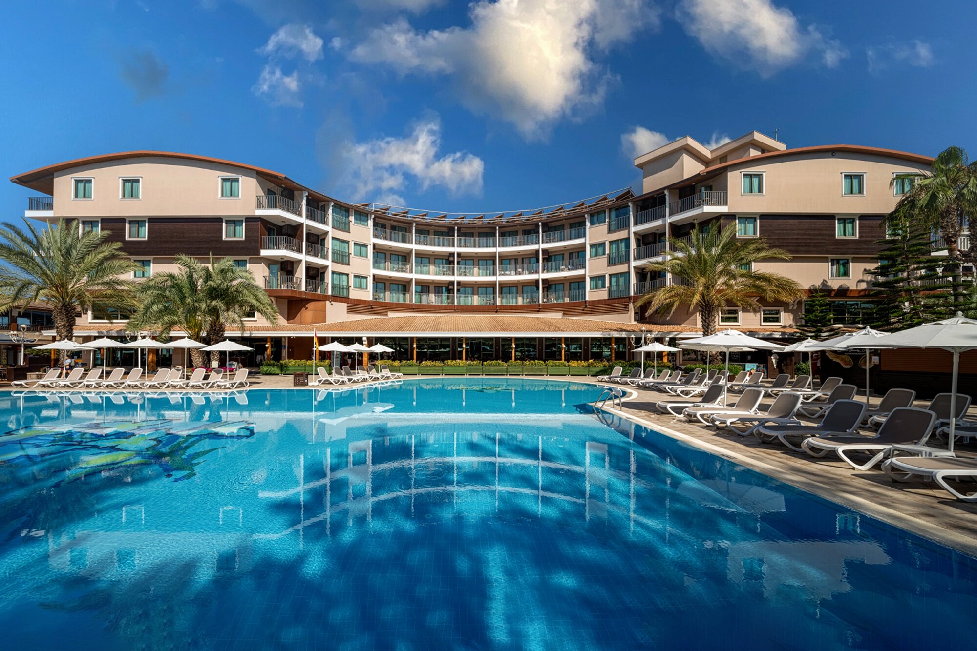 Quattro Family Club Dem Hotel-泳池