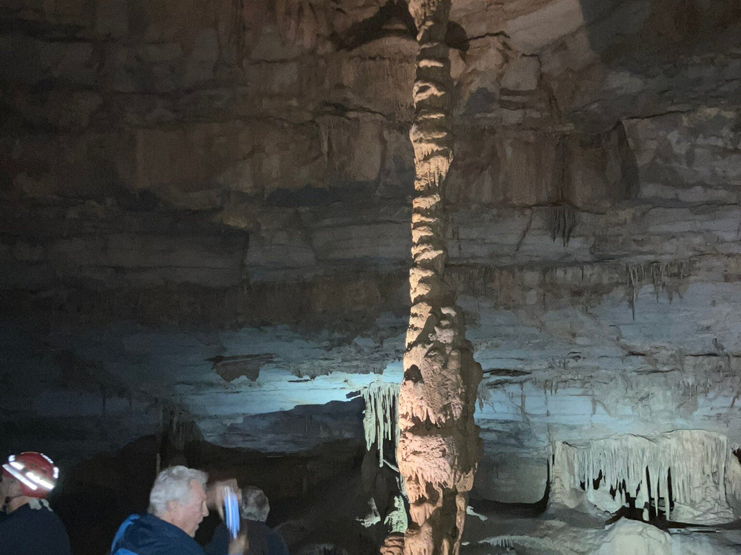 Cathedral Caverns State Park景点图片