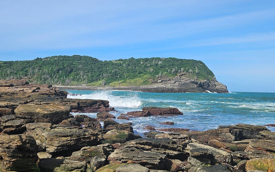 Foca Beach-布基亚斯必去景点