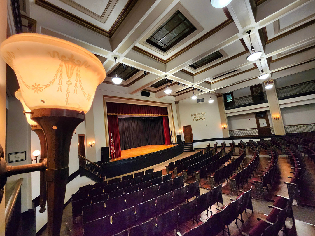 Paola Community Center-Paola必去景点