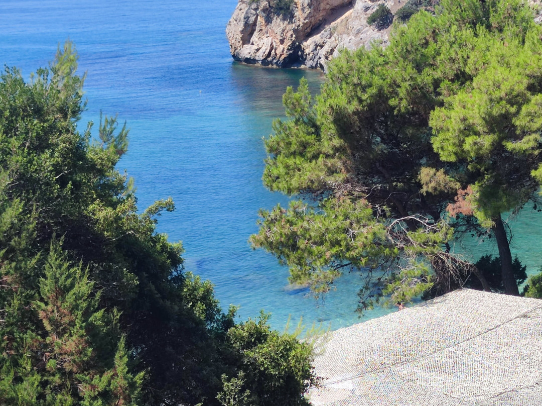 Alonaki Fanariou Beach-帕尔加必去景点