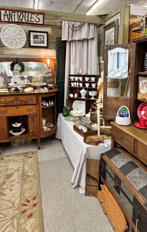 Treasure Hunt Antique Mall-Powder Springs必去景点