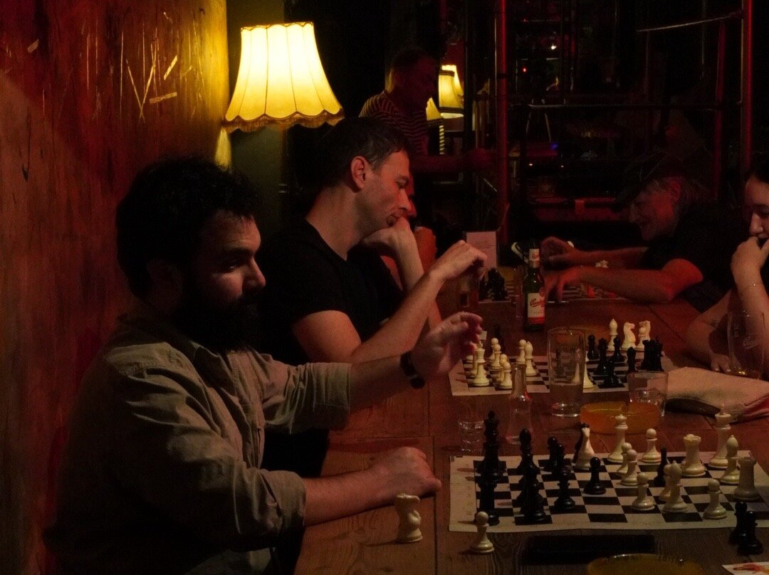 Booze-雅典必去景点