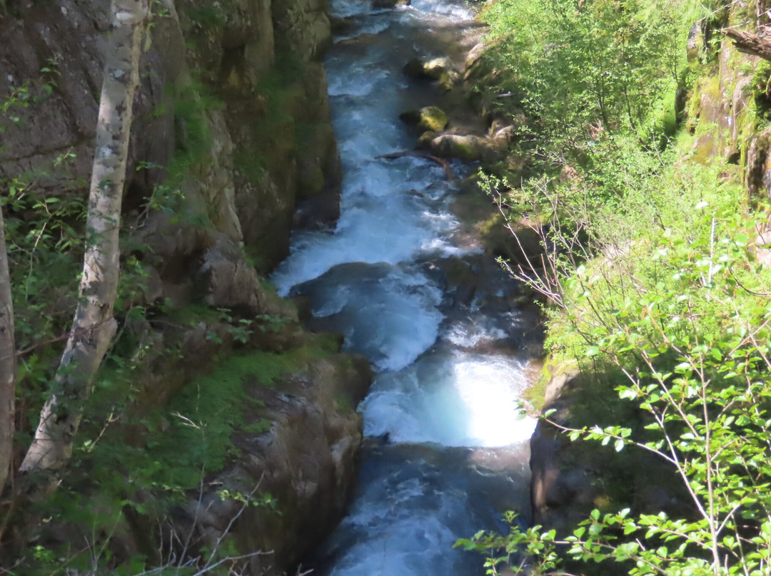 Christine Falls Viewpoint-雷尼尔山国家公园必去景点