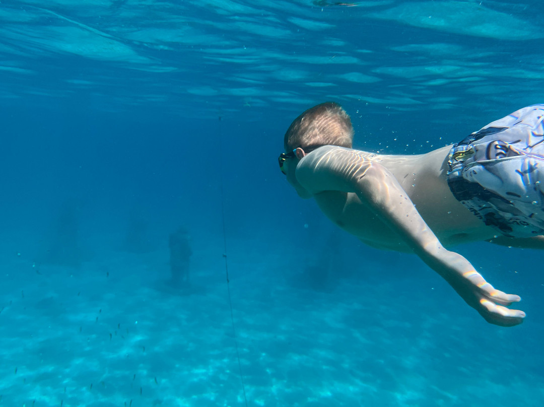 Blue Nautica-特罗吉尔必去景点