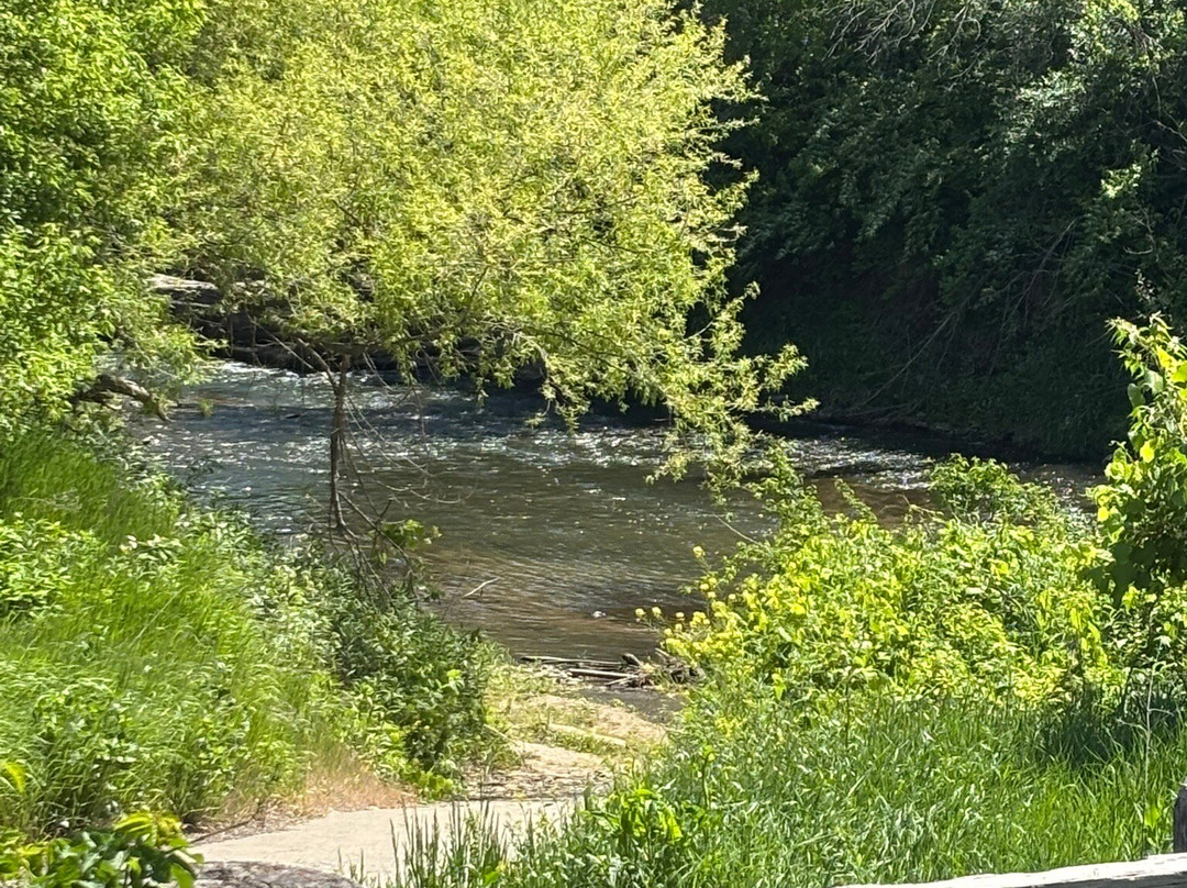 Holliwell Bridge-Winterset必去景点