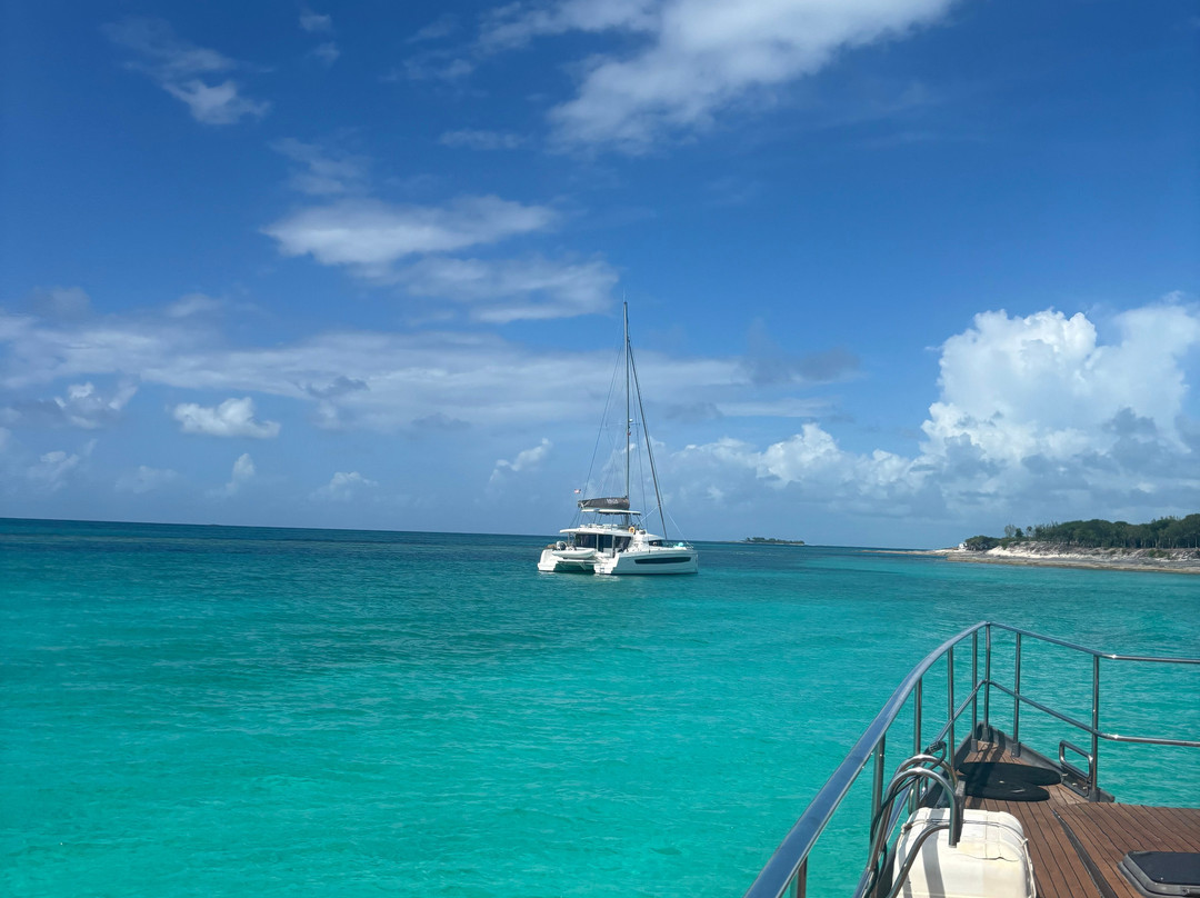 Atlantic Yacht Charters-天堂岛必去景点