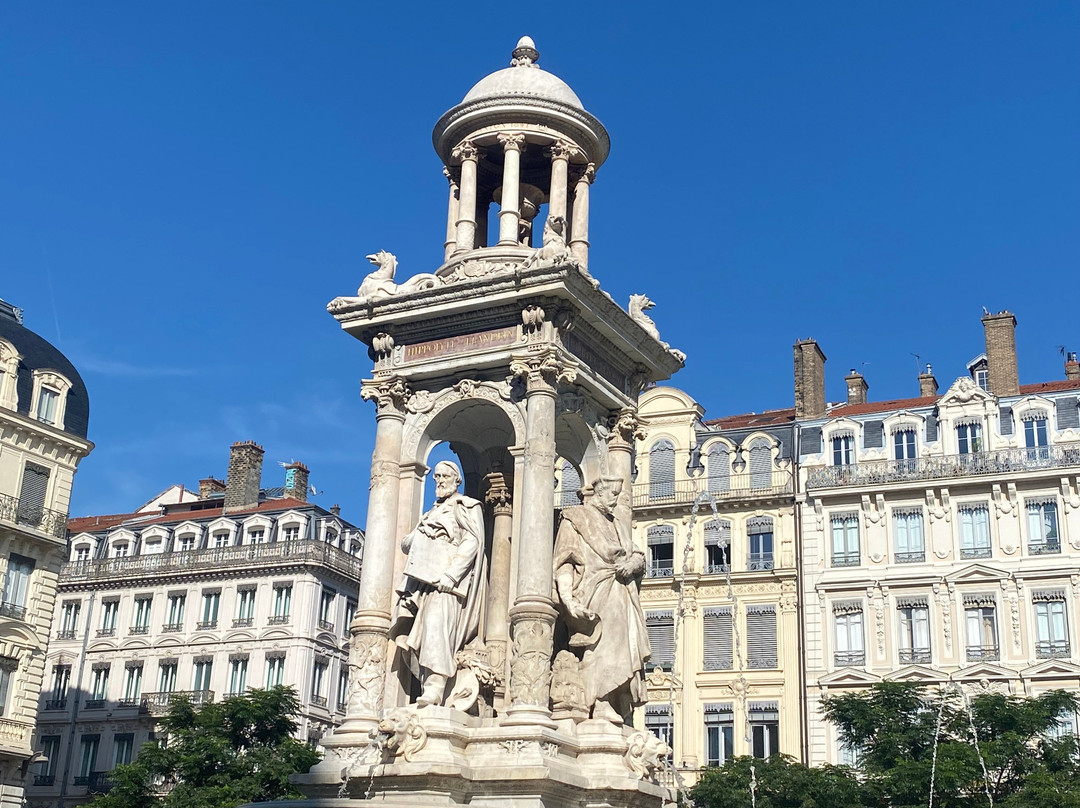 La Place des Jacobins-里昂必去景点