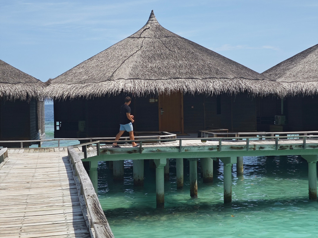 库拉玛蒂岛度假酒店主图