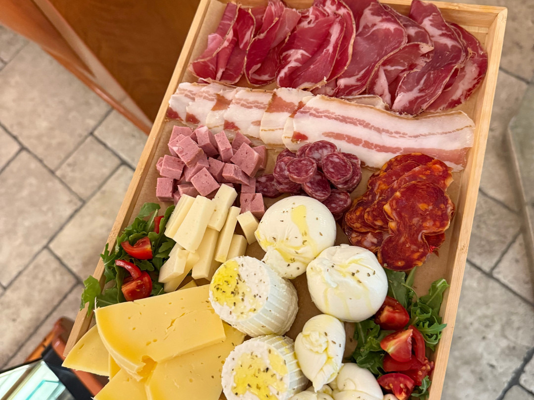 Caffetteria Italia & Italia Ceramiche Artistiche主图