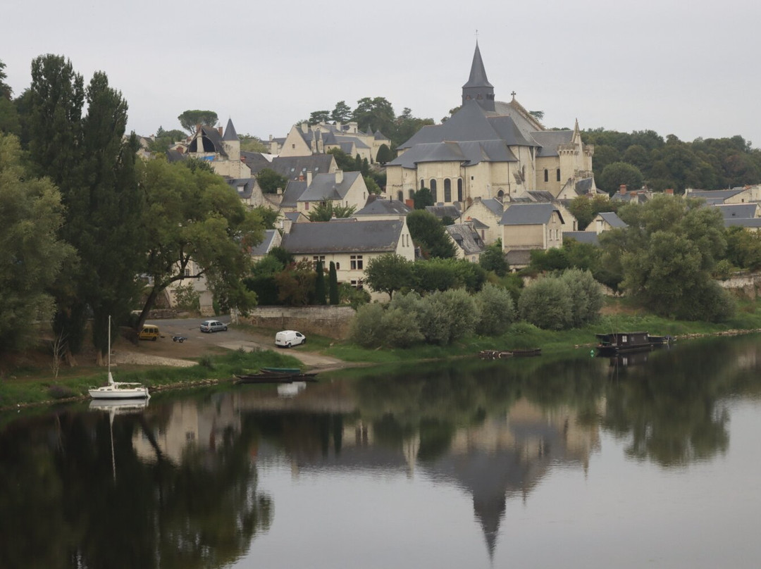 Collégiale Saint-Martin de Candes-Candes-Saint-Martin必去景点