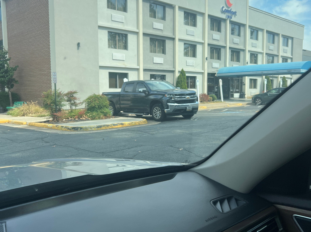 杜勒斯赫登凯富酒店主图