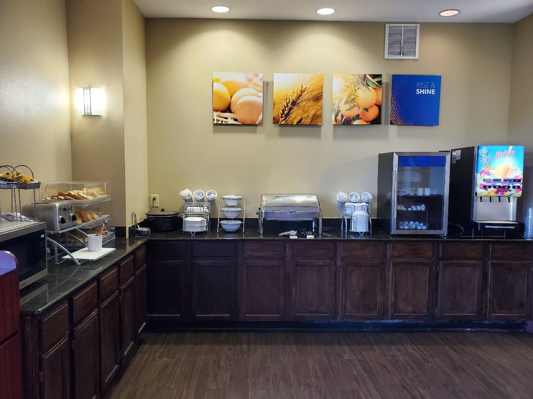 Comfort Inn & Suites Monggomery主图