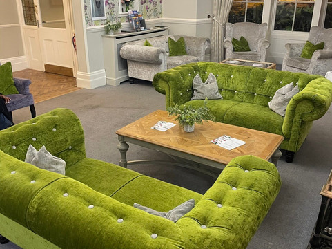 赫里博恩阿尔顿别墅酒店主图