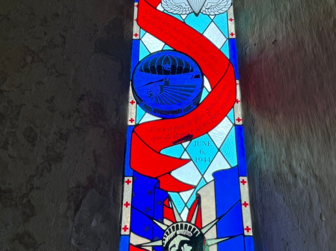 Eglise Saint-Come-et-Saint-Damien d'Angoville-au-Plain-Angoville-Au-Plain必去景点