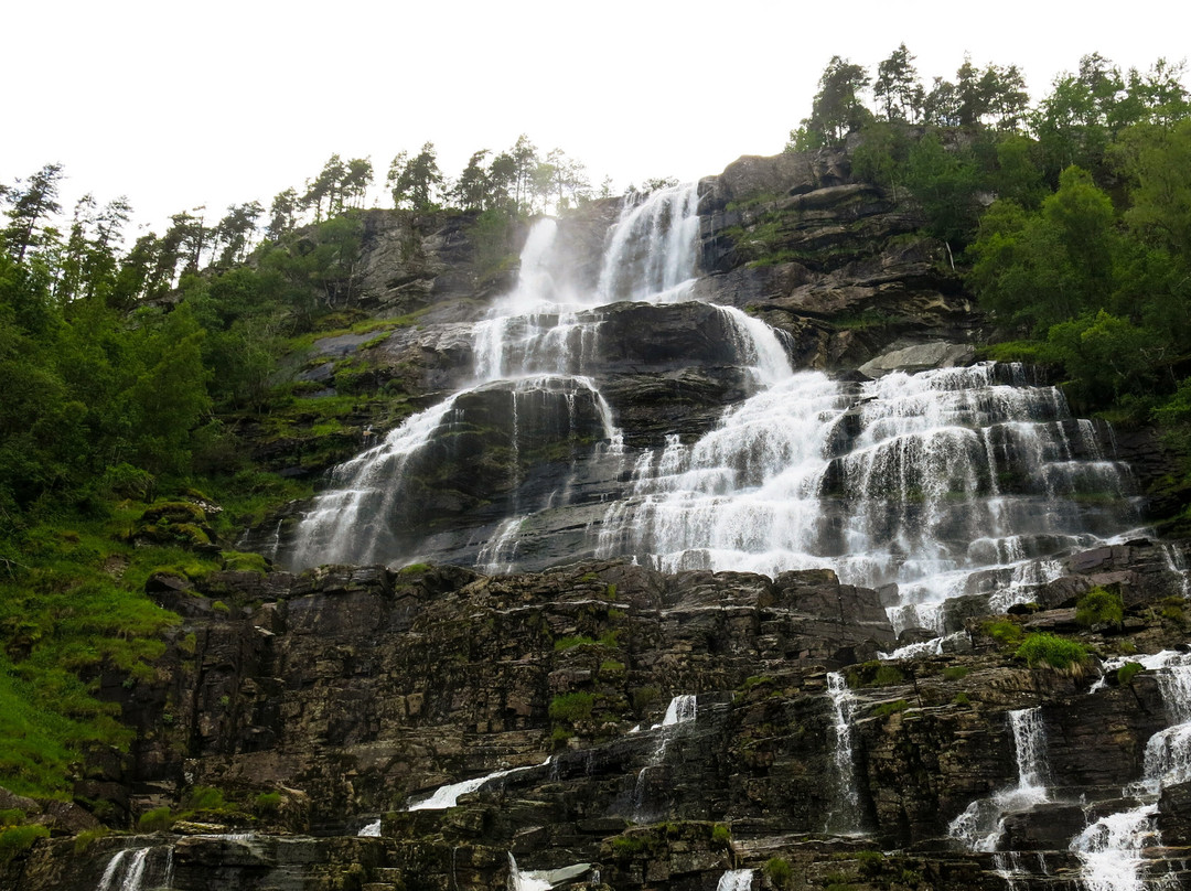 Tvindefossen-沃斯市必去景点