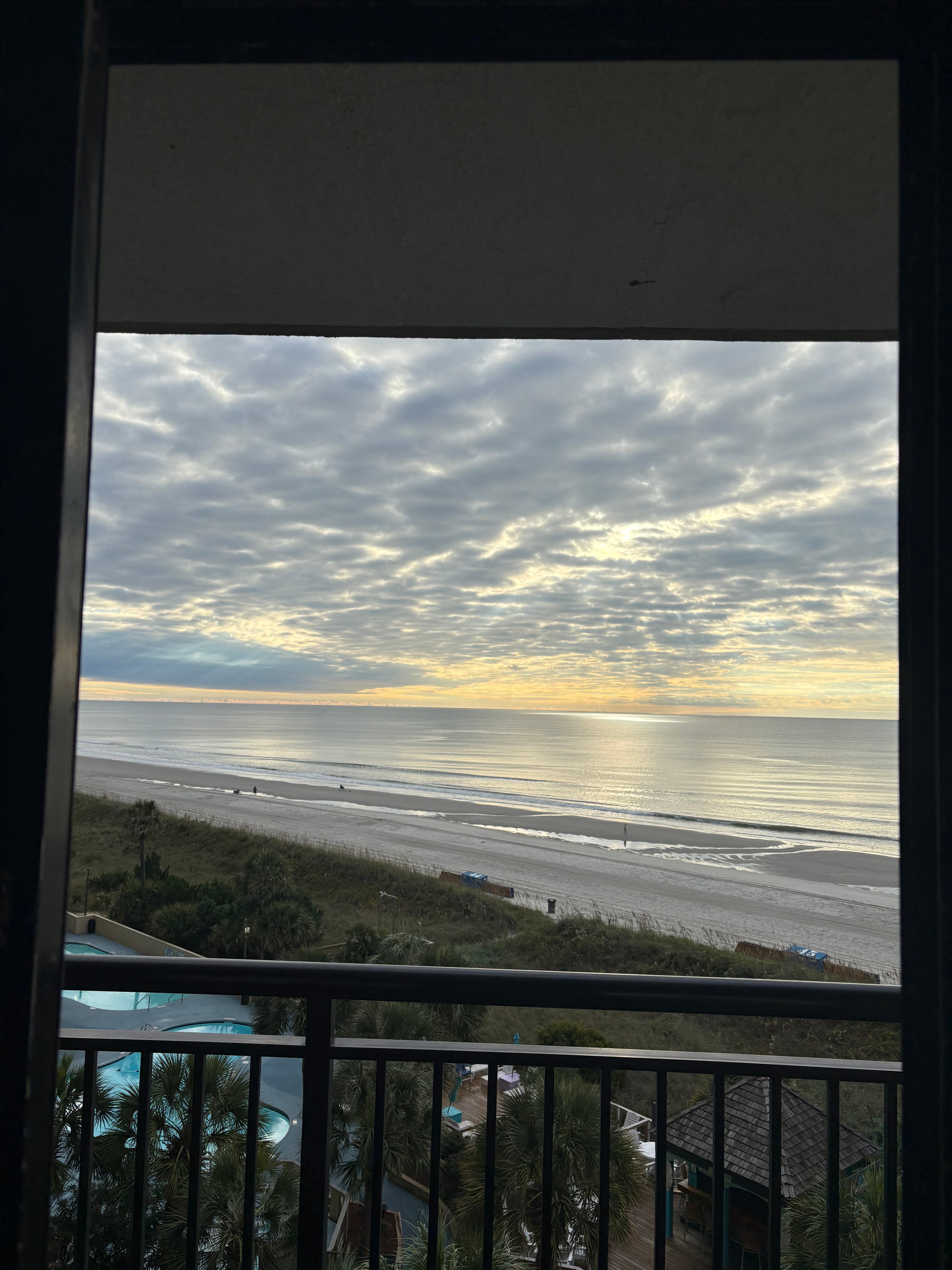 Beach Cove Resort-官方