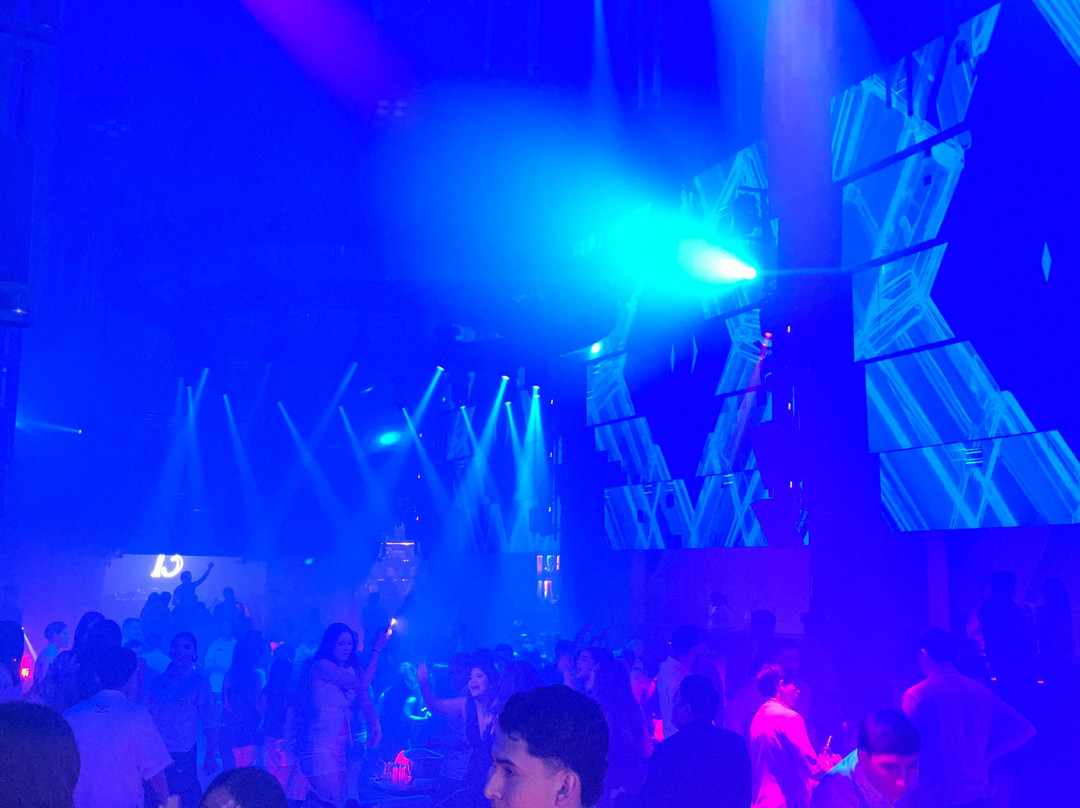 Strana-瓦拉塔港必去景点