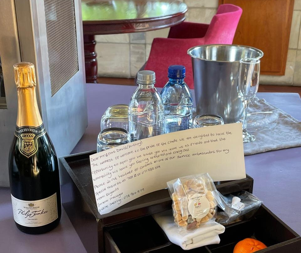 男人论坛精品酒店主图