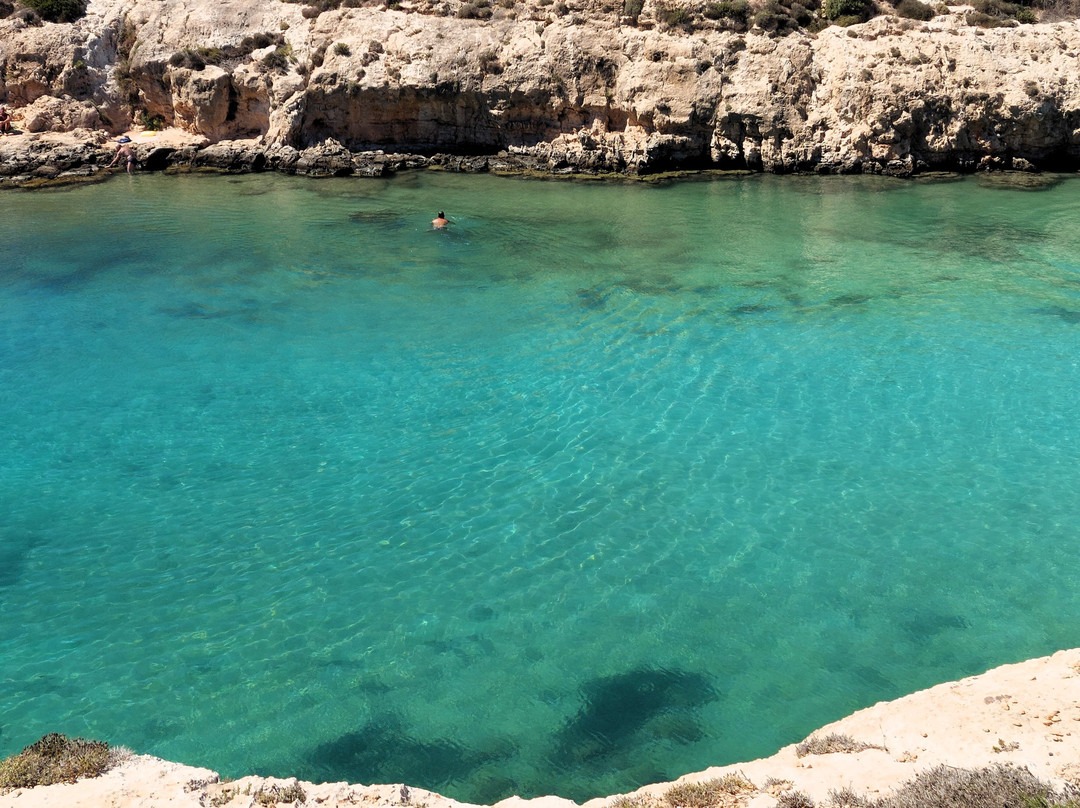 Spiaggia Di Cala Madonna-兰佩杜萨必去景点