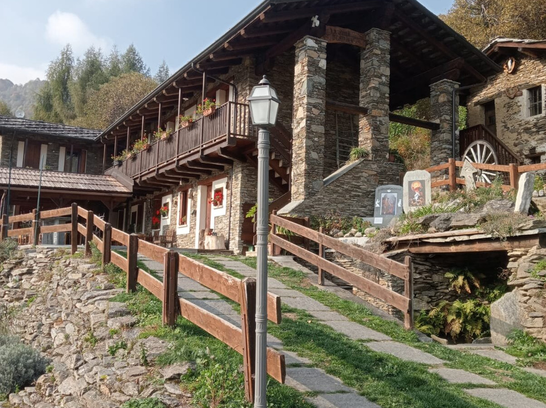 La Stela d' Catlina主图