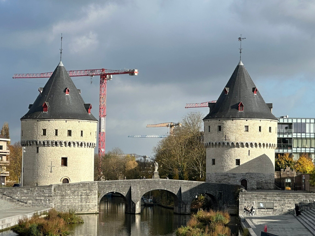 Broel Towers-科翠克必去景点