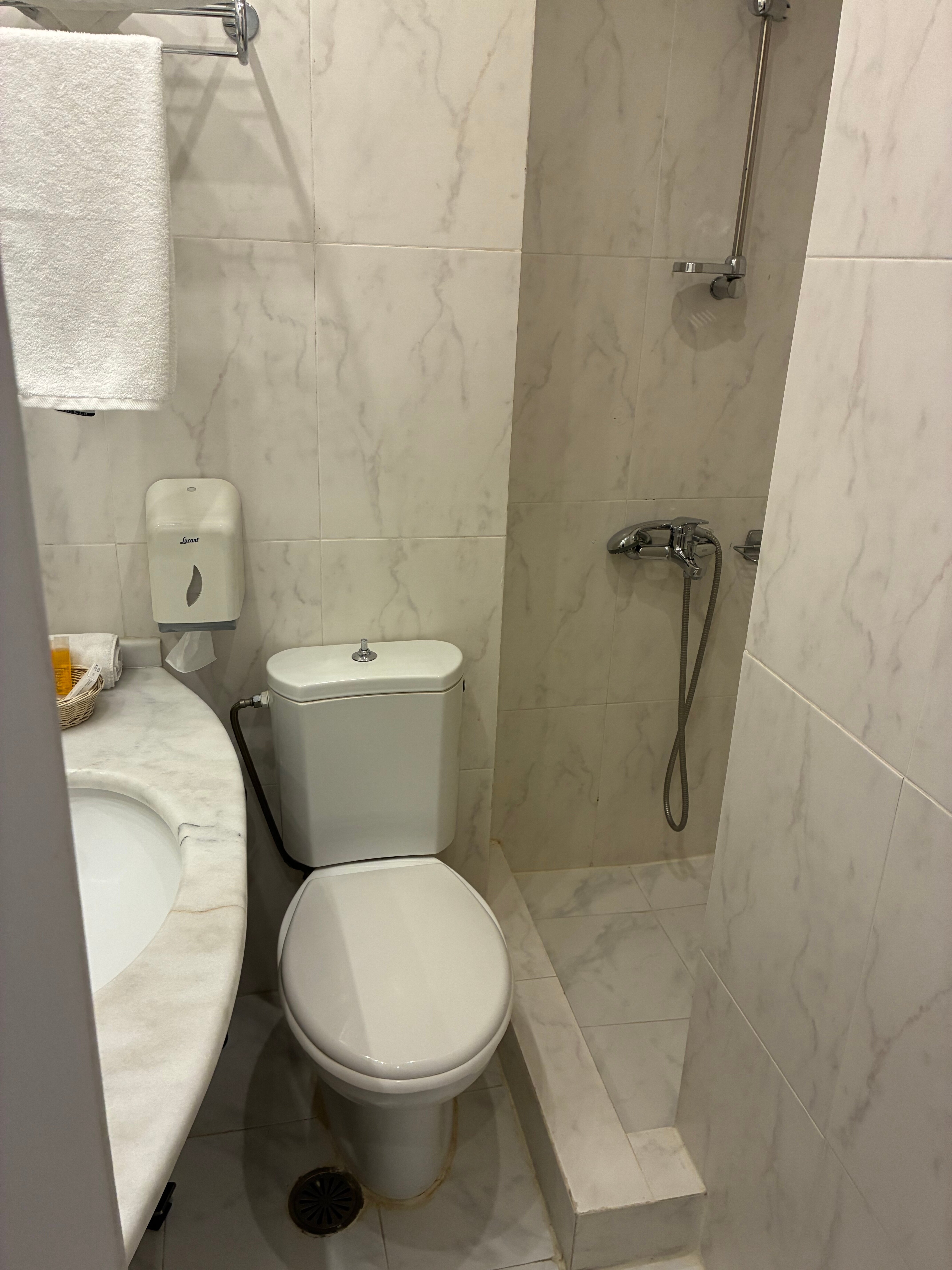 Blue Sea Hotel Alimos-浴室