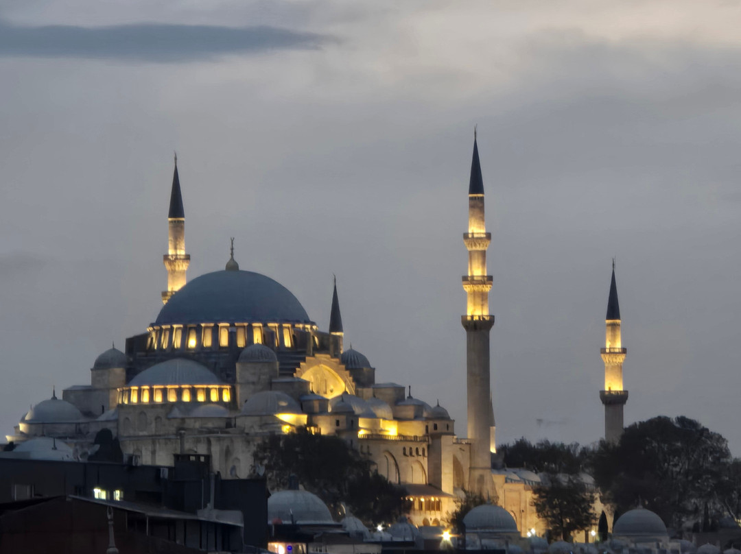 Tours Of You-库萨达斯必去景点