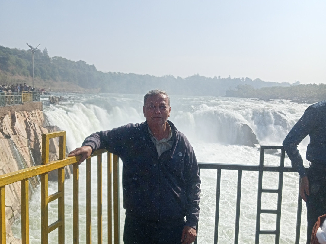 Dhuandhar Falls-贾巴尔普尔必去景点