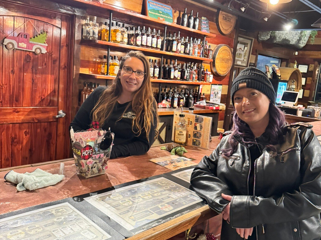 Tennessee Legend Distillery - Winfield Dunn Parkway-塞维尔维尔必去景点