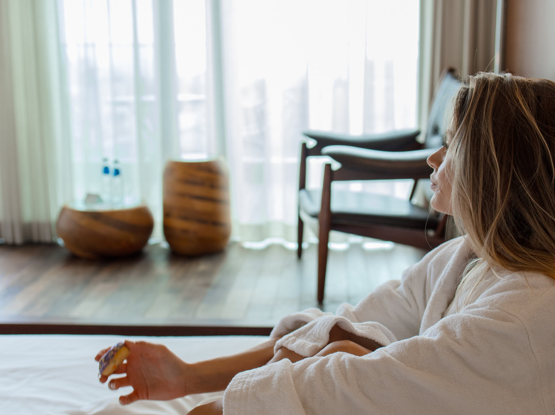 涂鸦画廊设计酒店主图