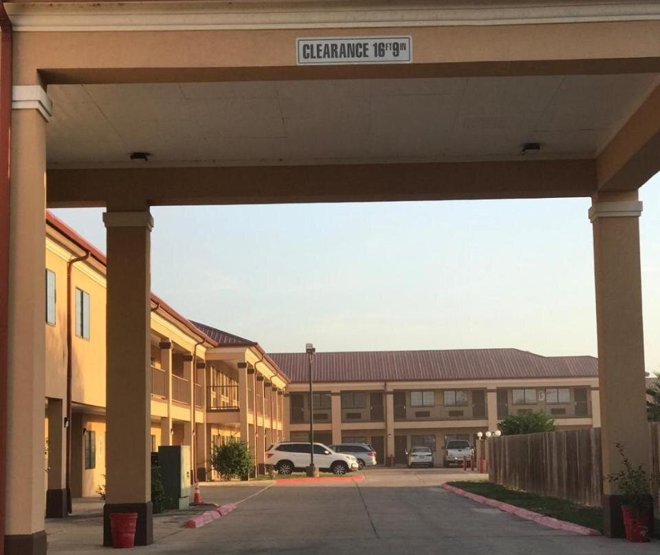 Texas Inn and Suites at La Joya