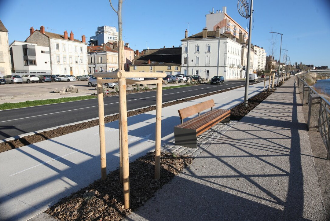 Quai Saint-Cosme-索恩河畔沙隆必去景点