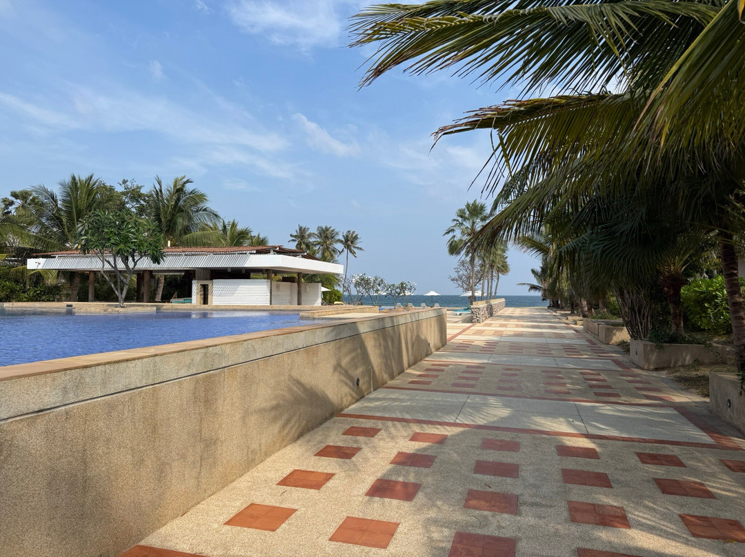 希拉伦酒店主图