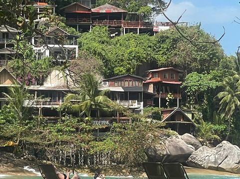 普拉的山沙带度假村主图