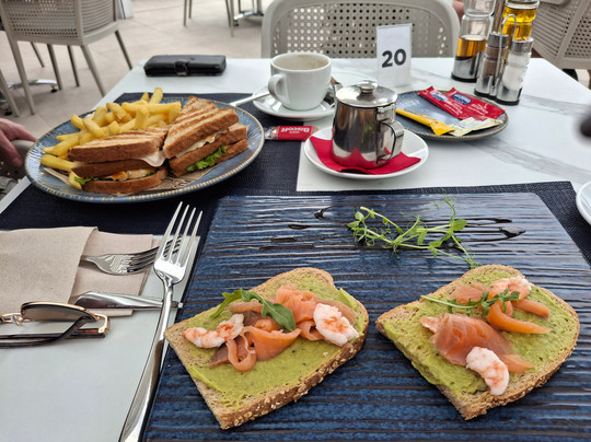 Malibu Restaurant Callao Salvaje