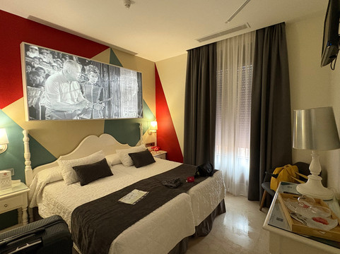 卡洛斯五世酒店主图