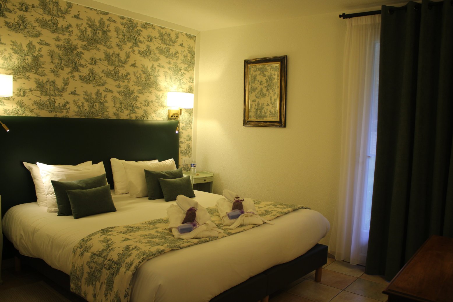 洛吉斯格里尼昂城堡酒店及橡树林餐厅-客卧