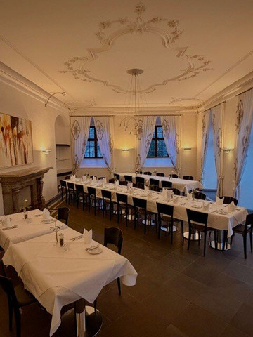 劳特拉施宫酒店主图