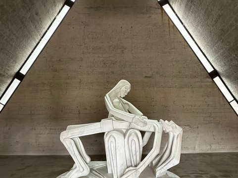 Fundacion Pablo Atchugarry-埃斯特角城必去景点