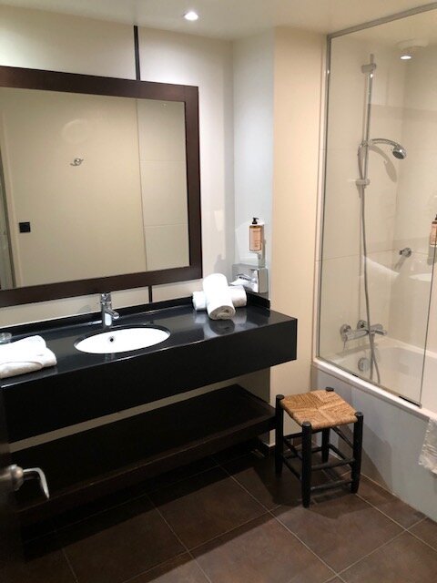 美居里昂热纳欧洲博览中心酒店-浴室