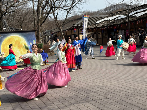 Cosmo. Jin Tour - Day Tours-首尔必去景点